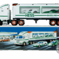 1997_Hess_Toy_Truck_And_Racers_View_1