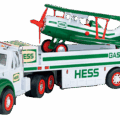 2002_Hess_Toy_Truck_And_Airplane_View_2
